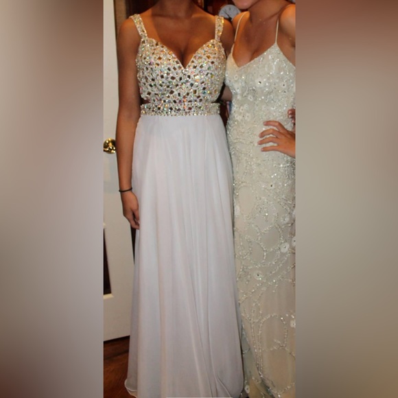 Gorgeous White Jovani Prom Dress w/ Intricate Beading, Sequins, & Rhinestones - Picture 4 of 12